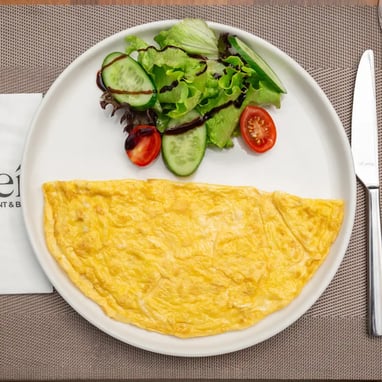 CHEESE OMELETTE