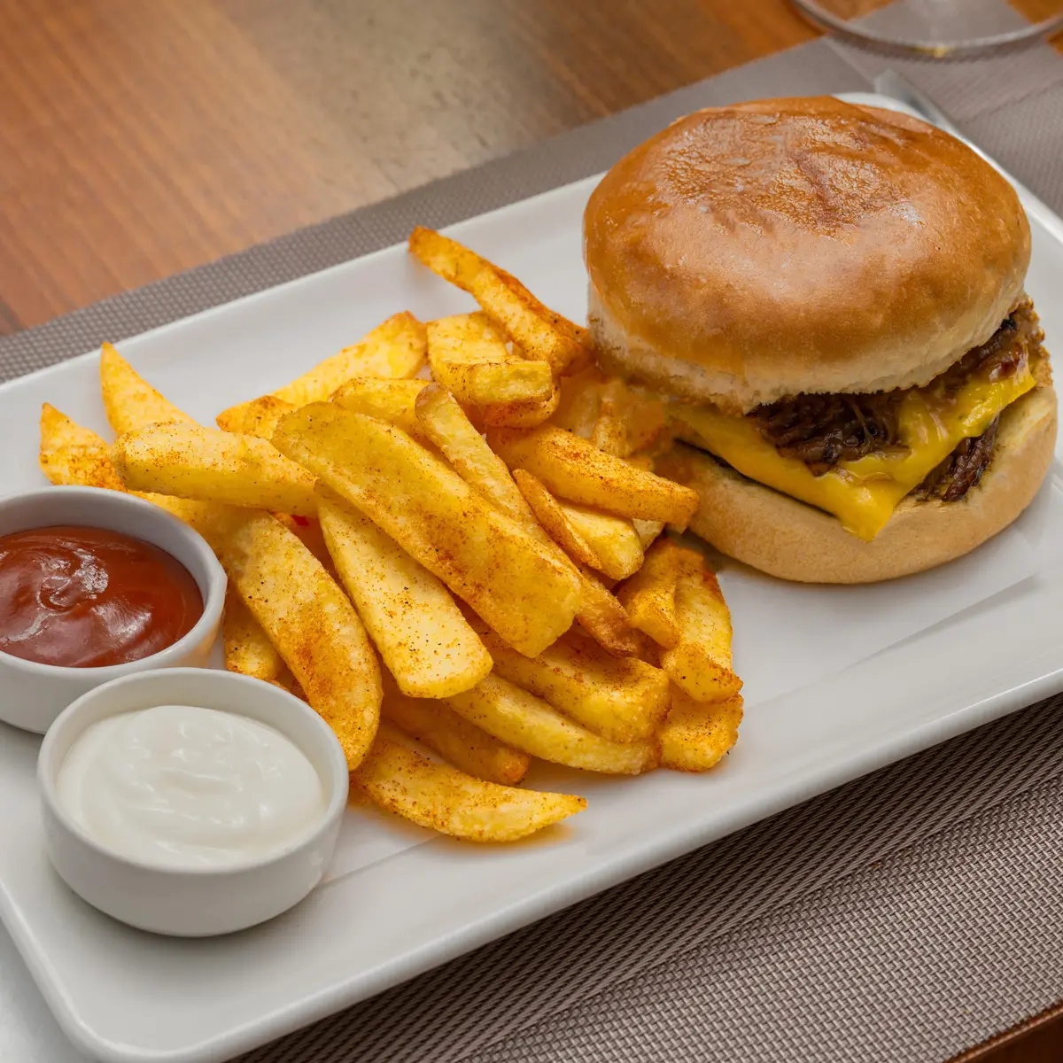 BURGERS & SANDWICHES